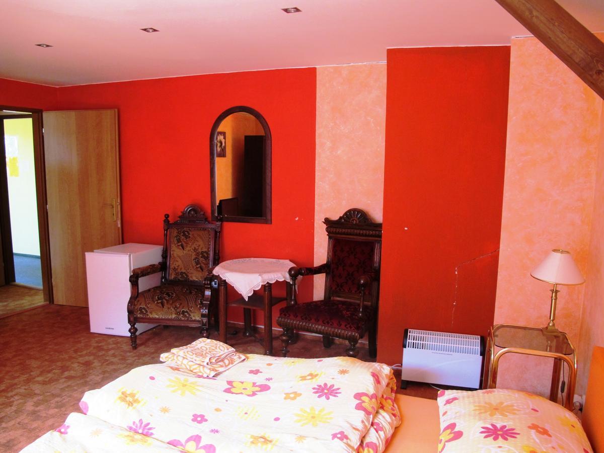 Hotel U Lisky Hostka  Luaran gambar