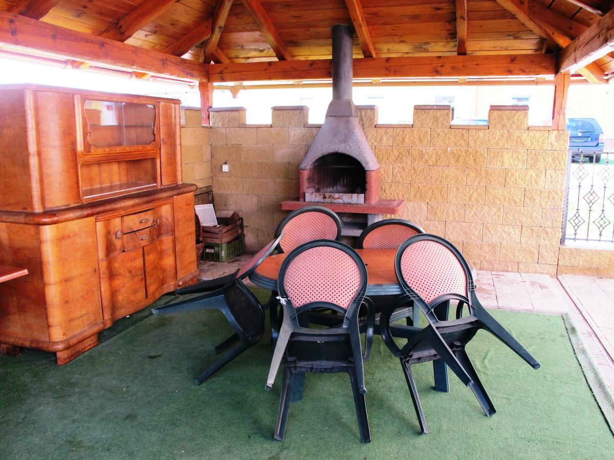 Hotel U Lisky Hostka  Luaran gambar